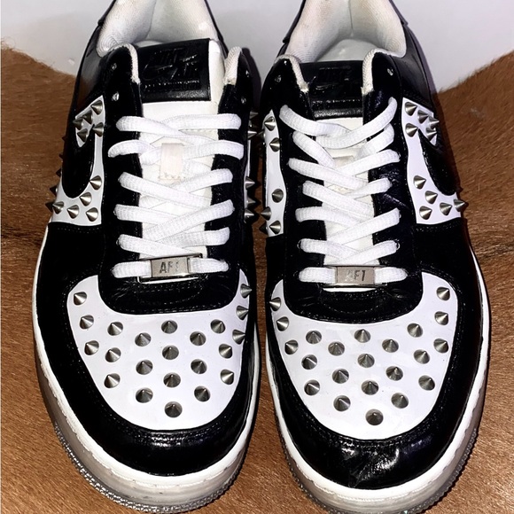 Studded spikes NIKE AIR FORCE 1s - Picture 2 of 4